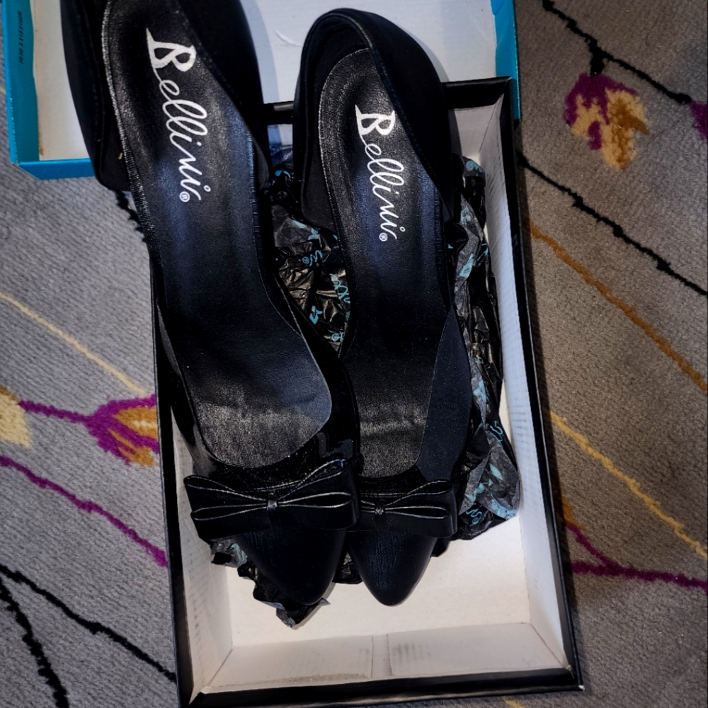 Black  Bellini  Cupcake Pumps